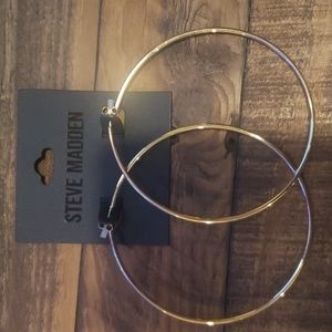 STEVE MADDEN GOLD HOOPS